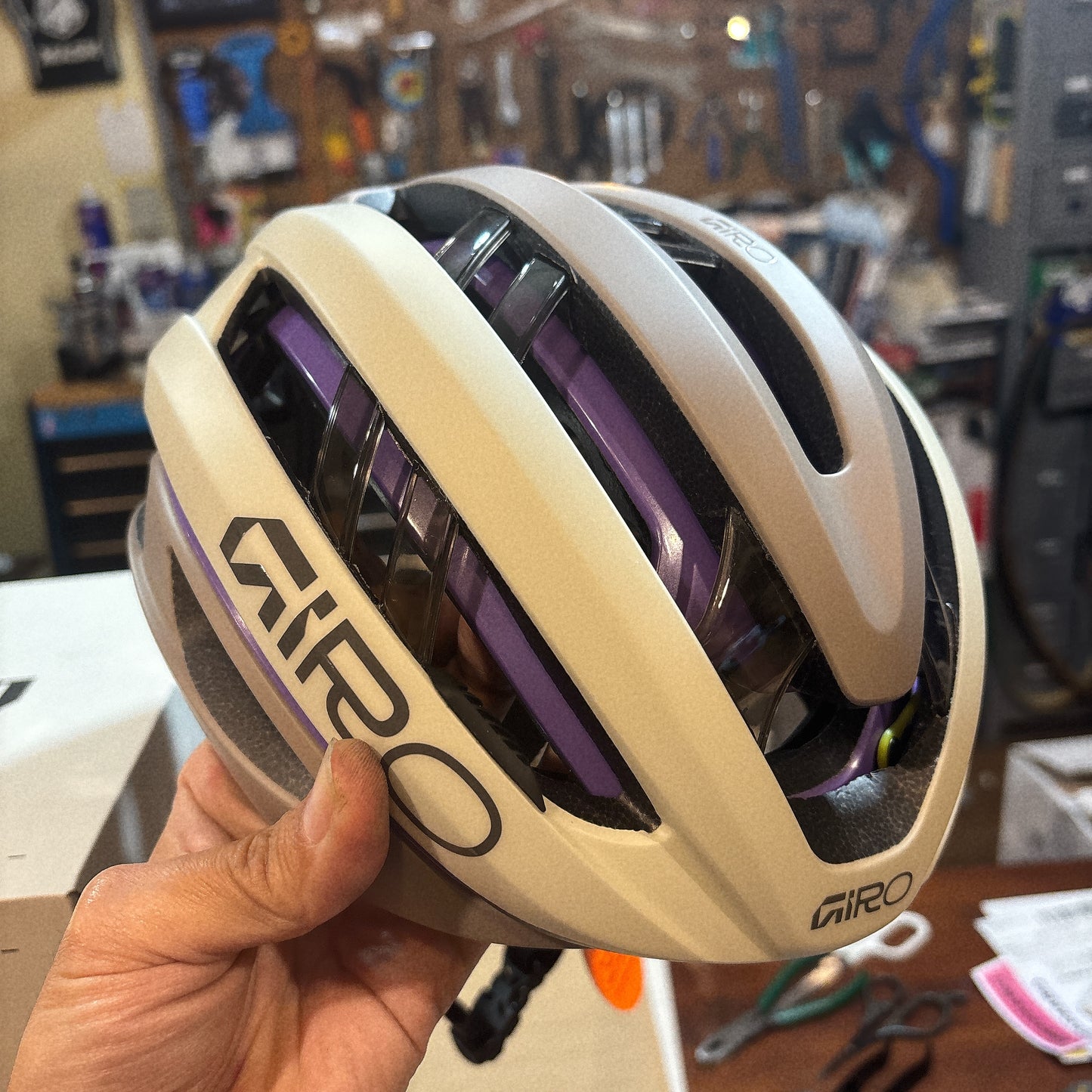 GIRO ARIES SPHERICAL ASIAN FIT HELMET 2026