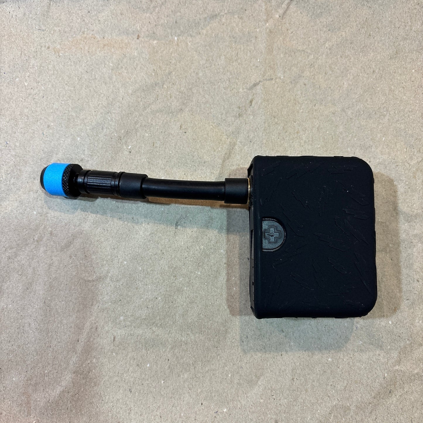 Muc-Off AIRMATCH ELECTRIC MINI INFLATOR & Clik VALVE Pump Adapter