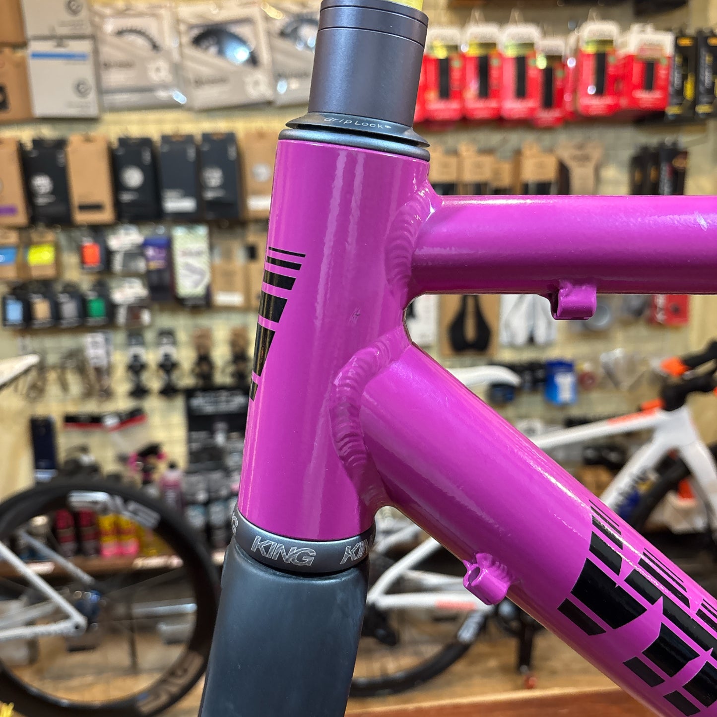 USED VYNLBIKES size51 PINK